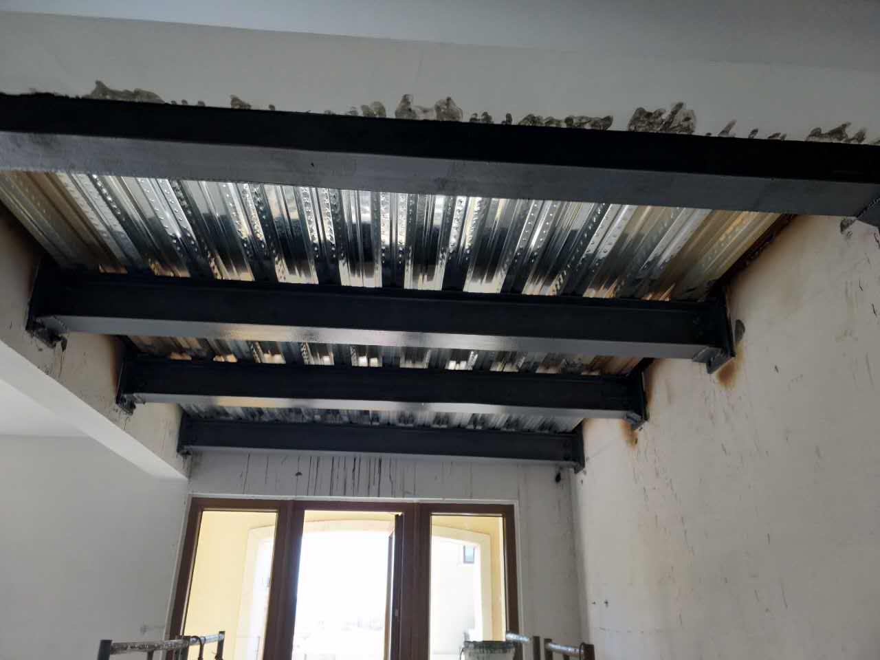 鋼結(jié)構(gòu)夾層