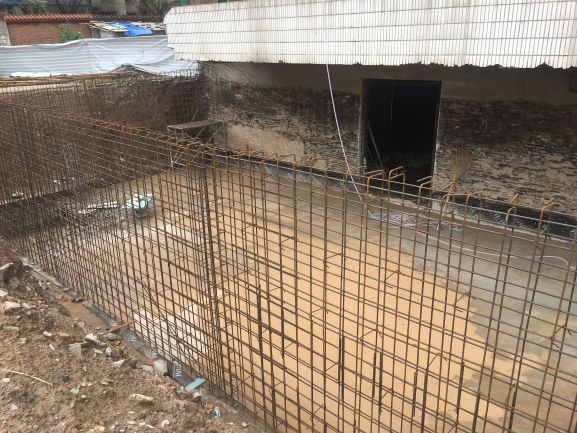 商場(chǎng)挖地下室